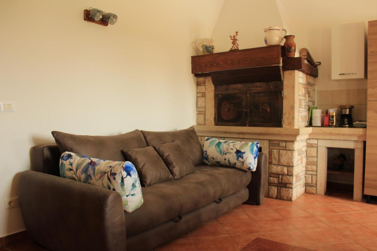 Nova Vas  Apartman Robi מראה חיצוני תמונה