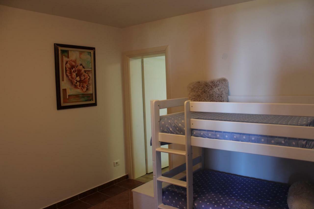 Nova Vas  Apartman Robi מראה חיצוני תמונה